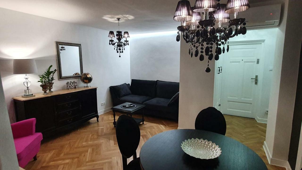 Apartament Twarda Lägenhet *