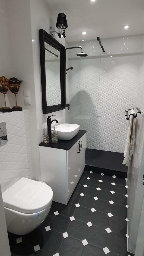 Apartament Twarda Lägenhet *